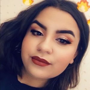Meet your Posher, Alondra